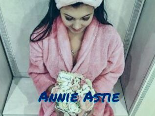 Annie_Astie