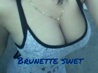 Brunette_swet