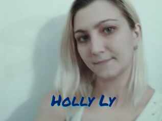 Holly_Ly