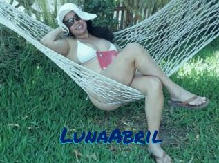 LunaAbril