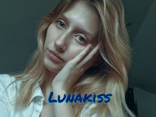 Lunakiss