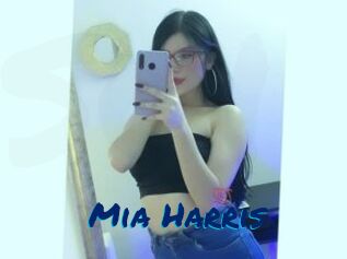 Mia_Harris