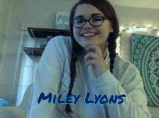 Miley_Lyons