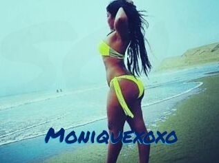 Moniquexoxo