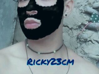 Ricky23cm