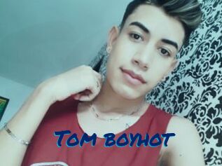 Tom_boyhot